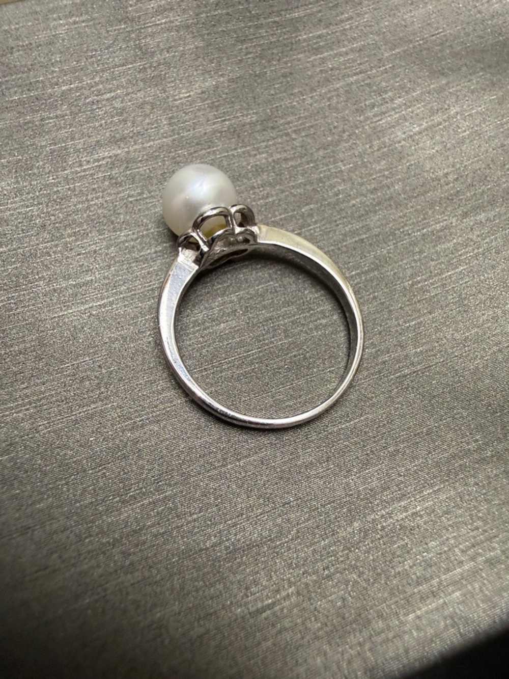 Pearl Solitaire Ring with Silver Band 6-6.5